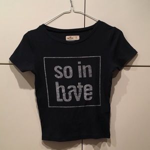 ‘So in love/hate’ navy Hollister cropped tee